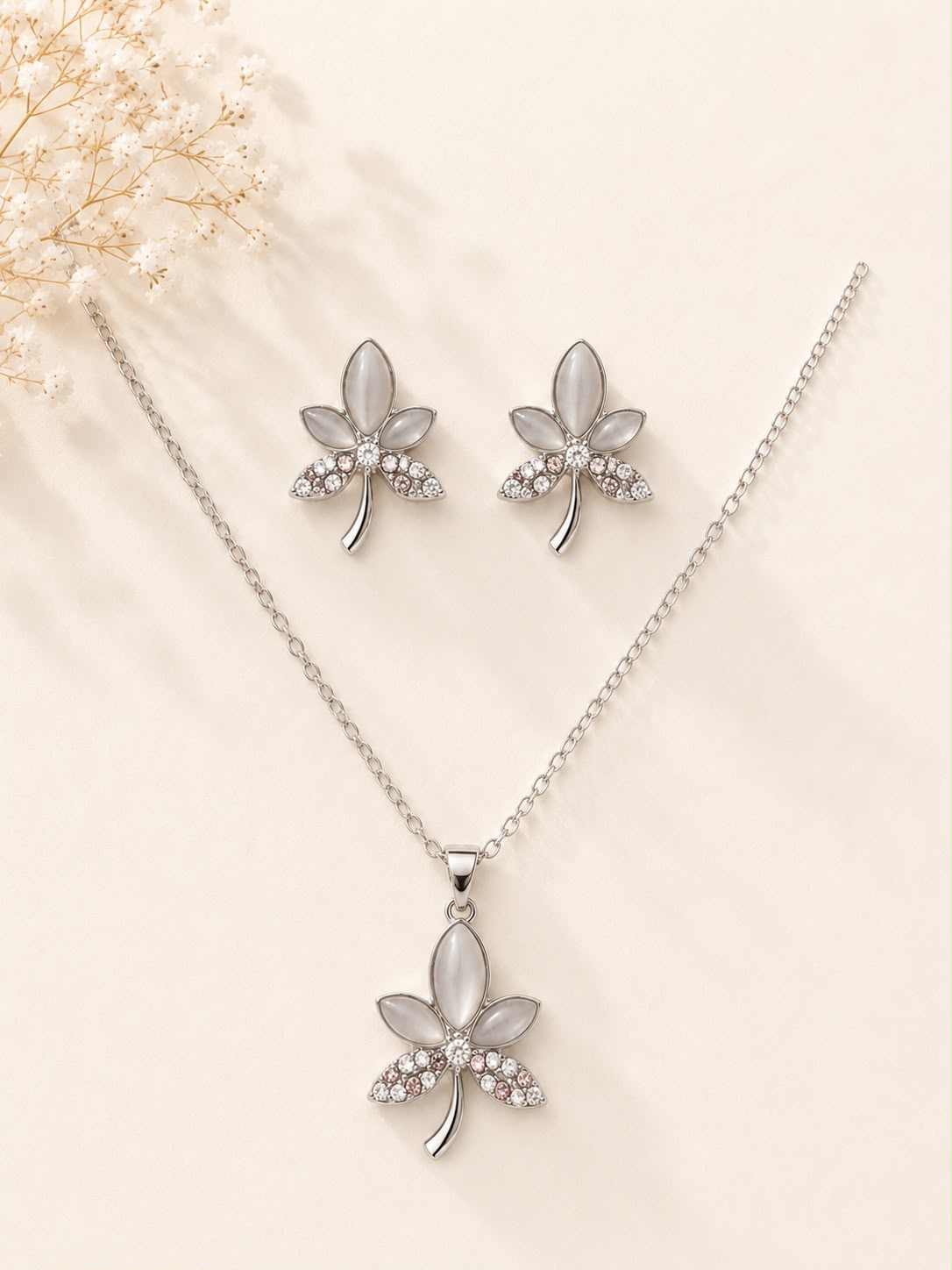 Pearl Halo Jewellery & Pendant Set - Gold