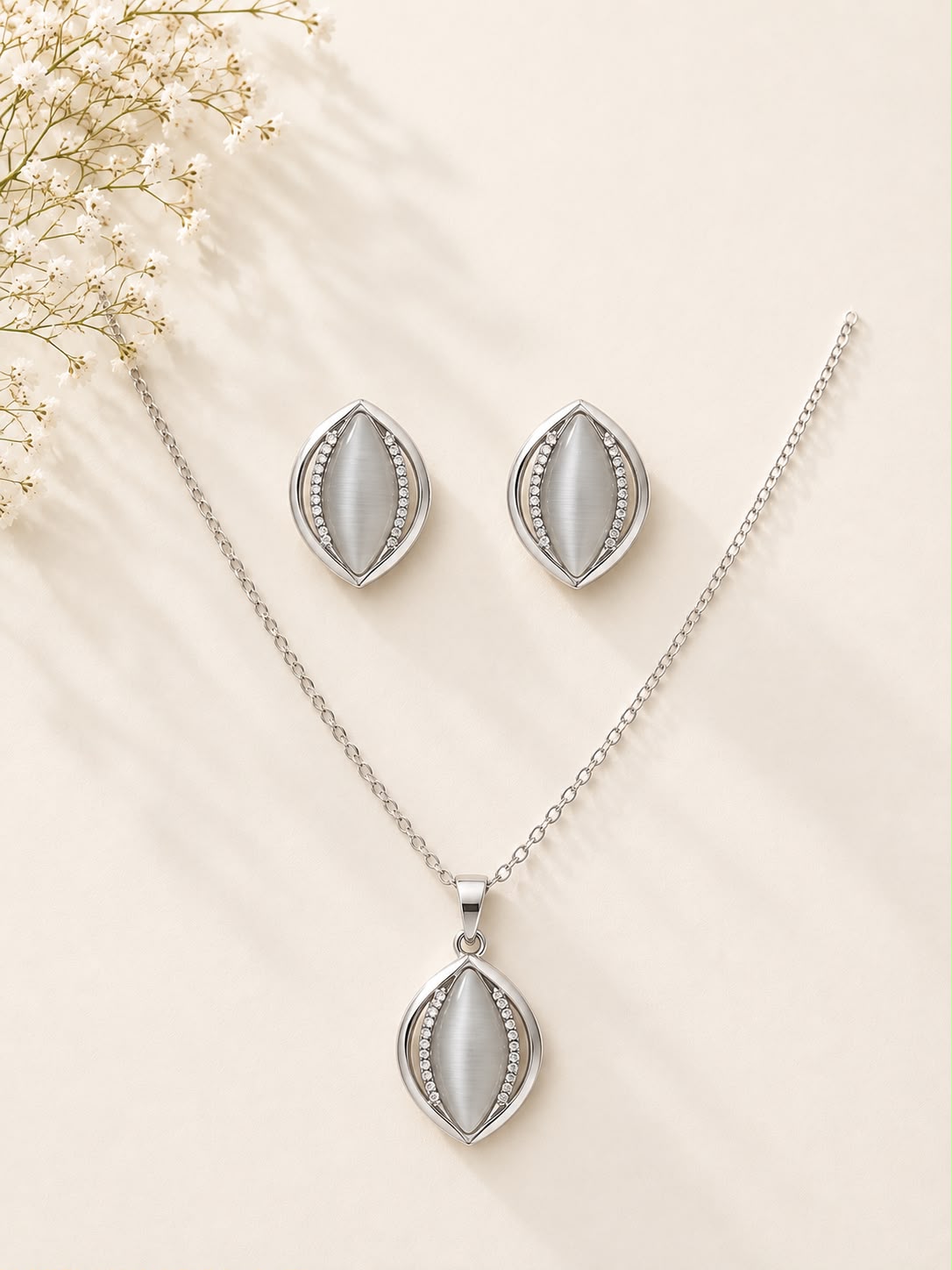 Marquise Eye Jewellery & Pendant Set - Gold