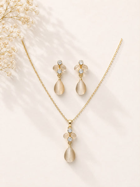 Crystal Drop Jewellery & Pendant Set - Gold