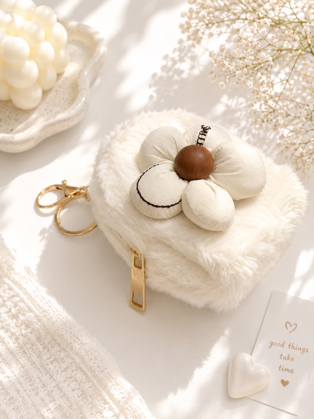 Fluffy Flower Coin Pouch - Cream