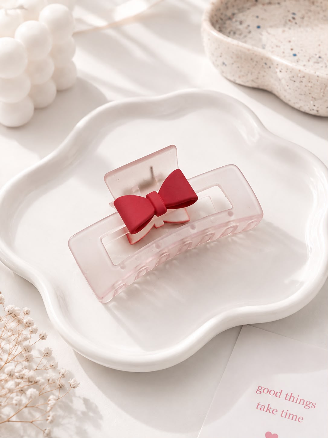 Decus Heart & Bow Charm Claw Clip - Blush Pink Bow angle