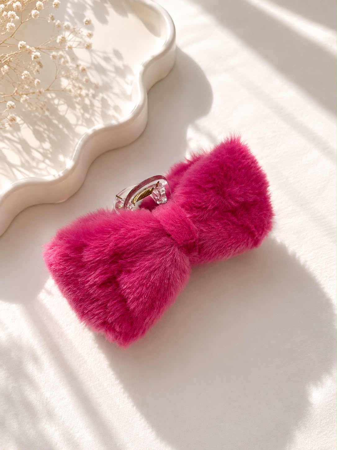 Decus Fluffy Bow Claw Clip - Fuchsia