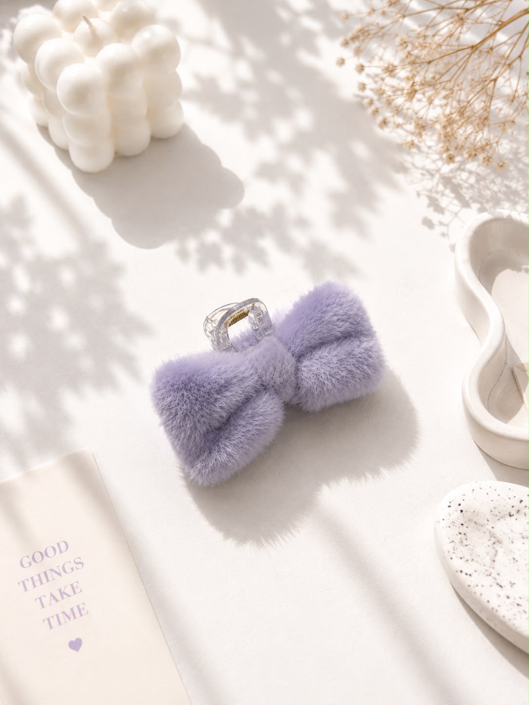 Decus Fluffy Bow Claw Clip - White