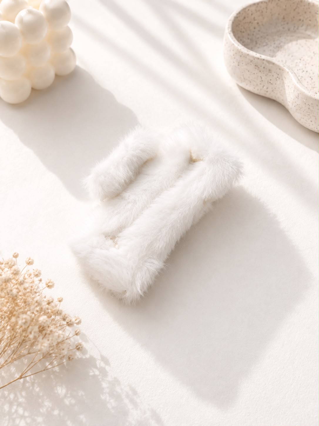 Decus Fluffy Headband - White